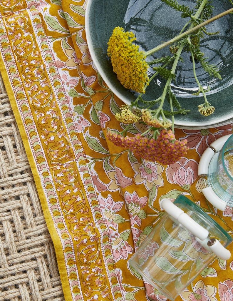 PRINTED TABLECLOTH